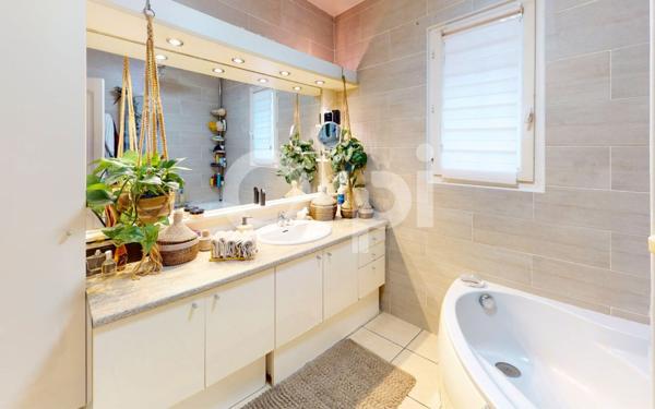 Maison à vendre    4 pièces •  Solliès-Ville