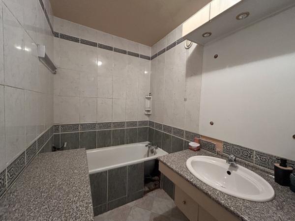 Un appartement offrant une vue panoramique