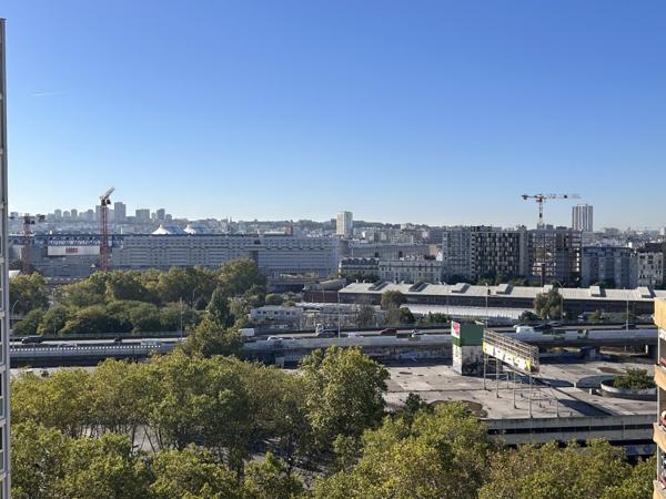 Un appartement offrant une vue panoramique