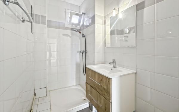 Appartement à vendre    3 pièces • 60,74 m2 Valence