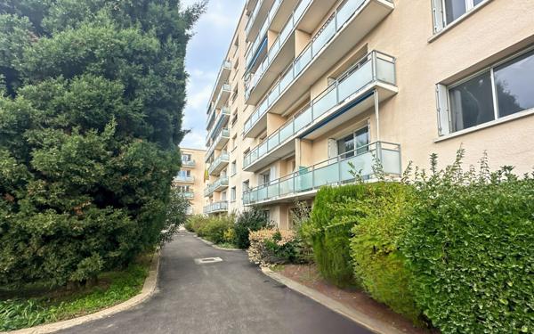 Appartement à vendre    3 pièces • 60,74 m2 Valence