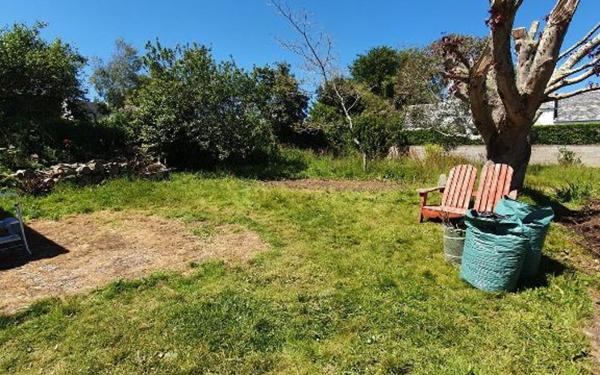 Maison à louer    2 pièces •  Locquirec