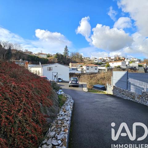 Maison à vendre 5 pièces 147 m² Saint-Genest-Lerpt