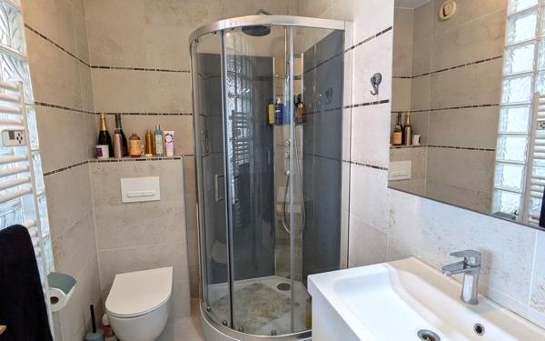 Appartement à vendre    2 pièces • 33 m2 Antibes