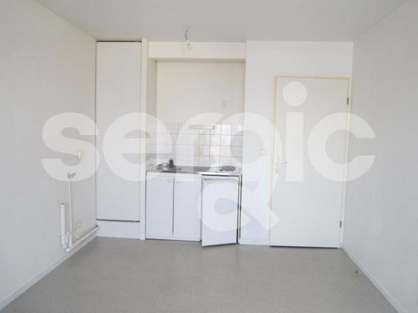Location 1 Pieces 21 80000 Amiens 25 0305 01 0136