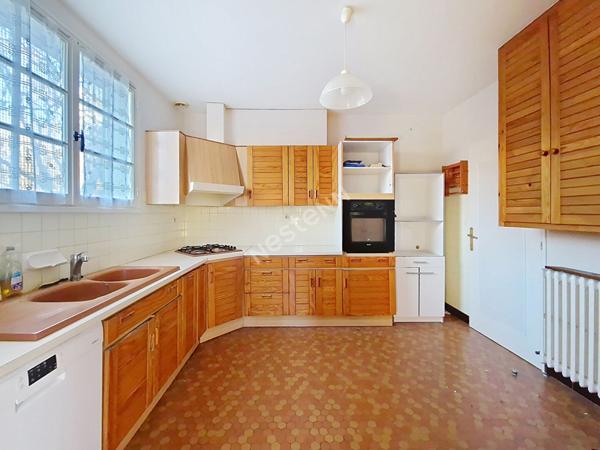 Maison Vouneuil Sous Biard 6 pièce(s) 149 m2