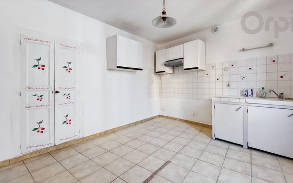 Immeuble à vendre    7 pièces • 105 m2 La Motte-du-Caire