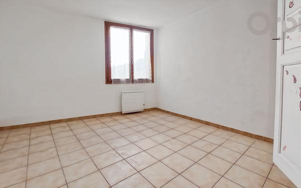 Immeuble à vendre    7 pièces • 105 m2 La Motte-du-Caire
