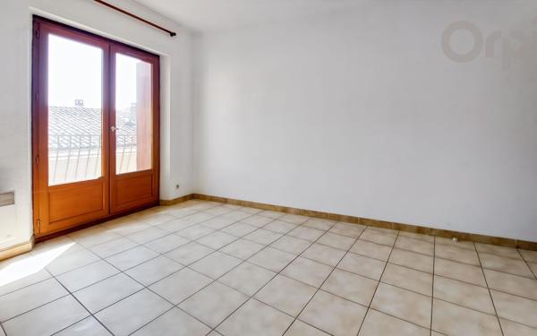 Immeuble à vendre    7 pièces • 105 m2 La Motte-du-Caire