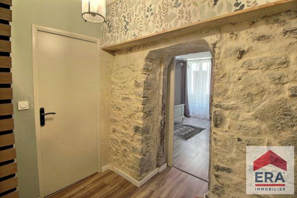 Maison Mondragon 6 pièce(s) 170 m2