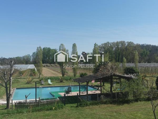 Maison de 163M² lumineuse avec piscine et 5 suites, au calme de la campagne.