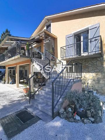 Maison de 163M² lumineuse avec piscine et 5 suites, au calme de la campagne.