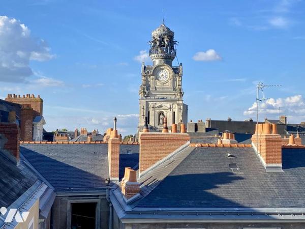 NANTES BOUFFAY Au calme Duplex plein de charme situé au 4ème étage avec ascenseur