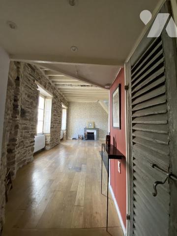 NANTES BOUFFAY Au calme Duplex plein de charme situé au 4ème étage avec ascenseur