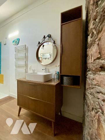 NANTES BOUFFAY Au calme Duplex plein de charme situé au 4ème étage avec ascenseur