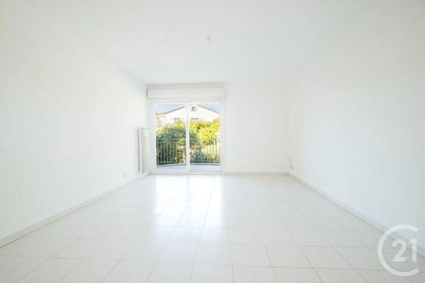 Appartement T3 à vendre  3 pièces - 68,65 m 2   ANTIBES  - 06