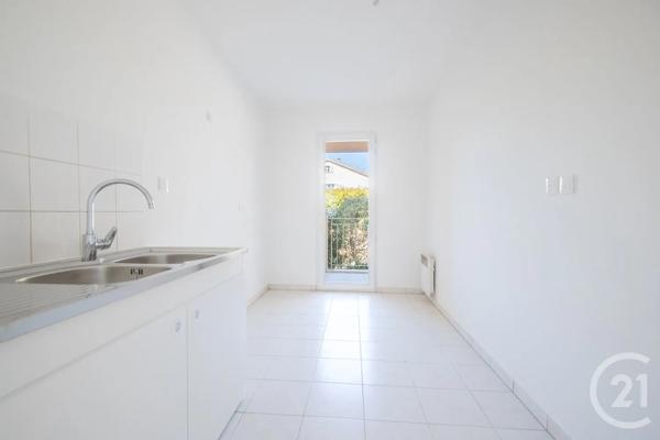 Appartement T3 à vendre  3 pièces - 68,65 m 2   ANTIBES  - 06