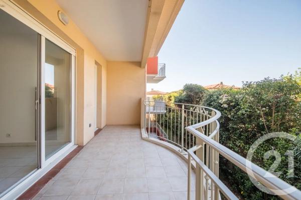 Appartement T3 à vendre  3 pièces - 68,65 m 2   ANTIBES  - 06