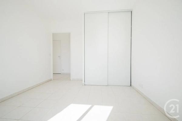 Appartement T3 à vendre  3 pièces - 68,65 m 2   ANTIBES  - 06