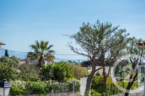 Appartement T3 à vendre  3 pièces - 68,65 m 2   ANTIBES  - 06