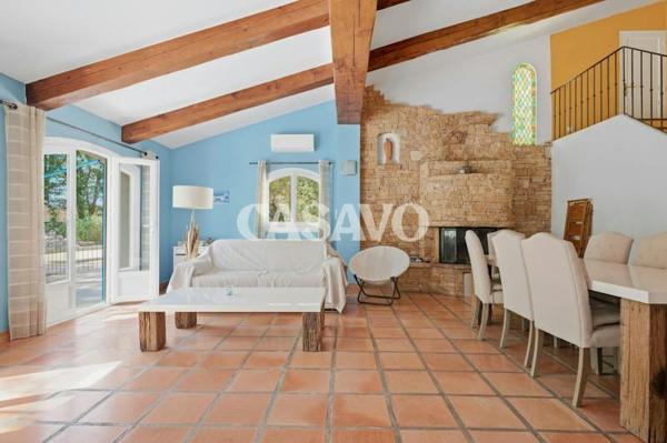 Vente Maison 5 pièces de 203m² - 13760 Saint-Cannat