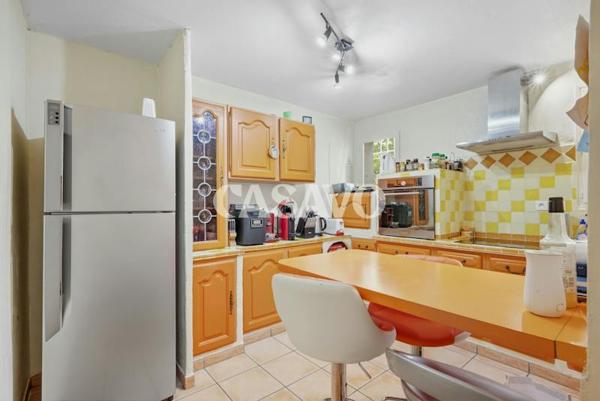 Vente Maison 5 pièces de 203m² - 13760 Saint-Cannat