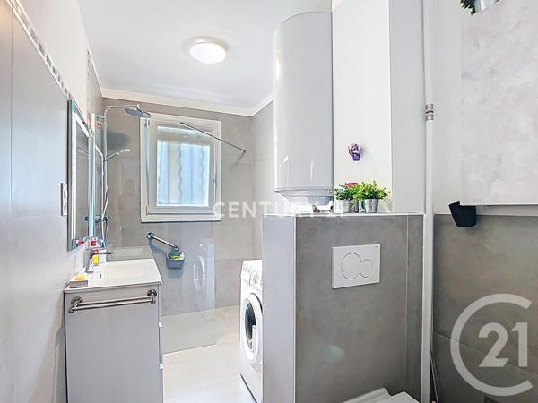 Appartement T3 à vendre  4 pièces - 73,25 m2 AUBAGNE - 13