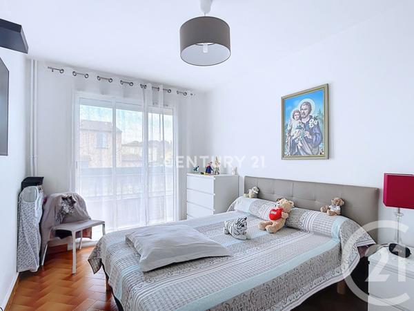 Appartement T3 à vendre  4 pièces - 73,25 m2 AUBAGNE - 13