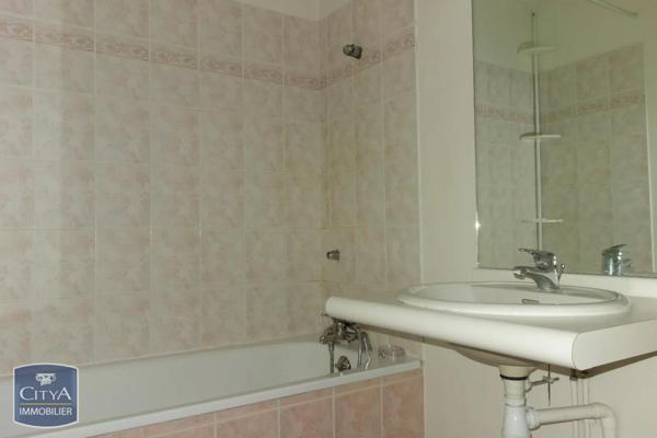 Appartement à louer 3 pièces 66.3m² Mâcon (71000)