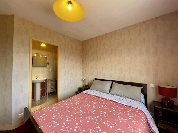 Villa 9 pièce(s) 3 chambre(s) 180 m²