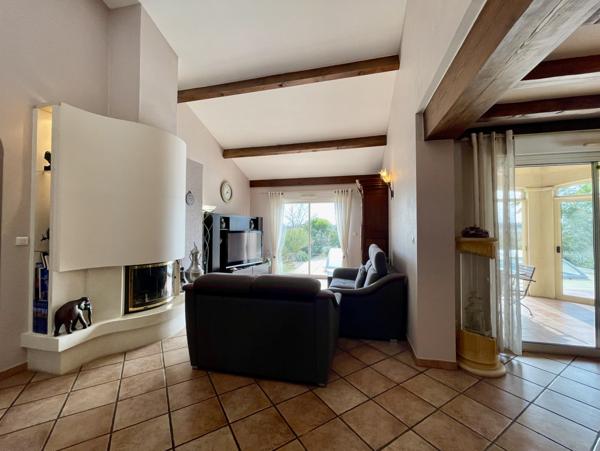 Villa 9 pièce(s) 3 chambre(s) 180 m²