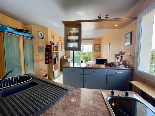 Villa 9 pièce(s) 3 chambre(s) 180 m²