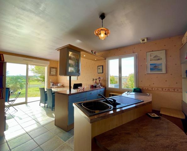 Villa 9 pièce(s) 3 chambre(s) 180 m²