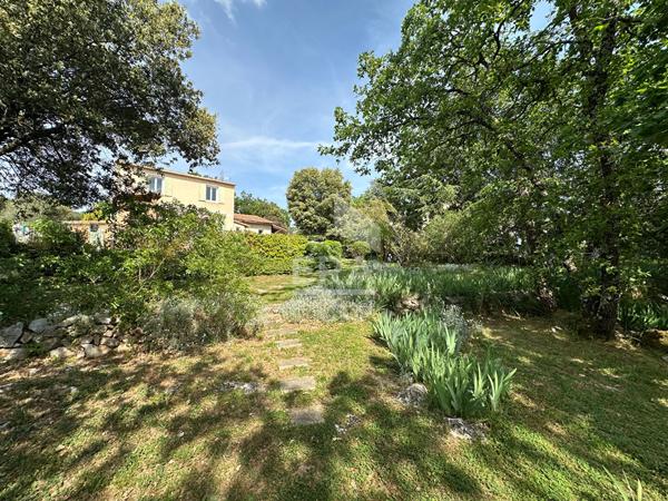 A VENDRE 83470 SAINT MAXIMIN LA SAINTE BAUME MAISON TYPE 5 DE  160M² SUR 1750M² DE JARDIN GARAGE PISCINE