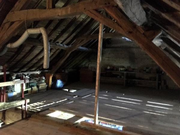 Varennes-sur-Allier (03150) FERMETTE 86 M2 SUR 3000 M2 DE TERRAIN A VARRENNES-SUR-ALLIER