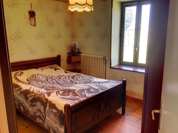 Varennes-sur-Allier (03150) FERMETTE 86 M2 SUR 3000 M2 DE TERRAIN A VARRENNES-SUR-ALLIER