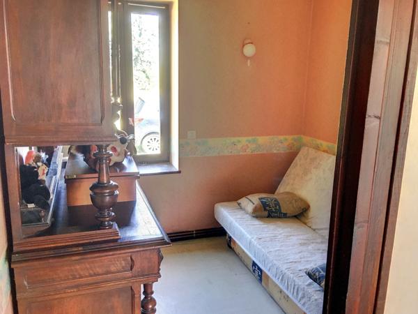 Varennes-sur-Allier (03150) FERMETTE 86 M2 SUR 3000 M2 DE TERRAIN A VARRENNES-SUR-ALLIER