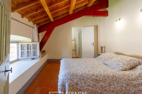 Appartement dans un château du XIIe siècle avec piscine