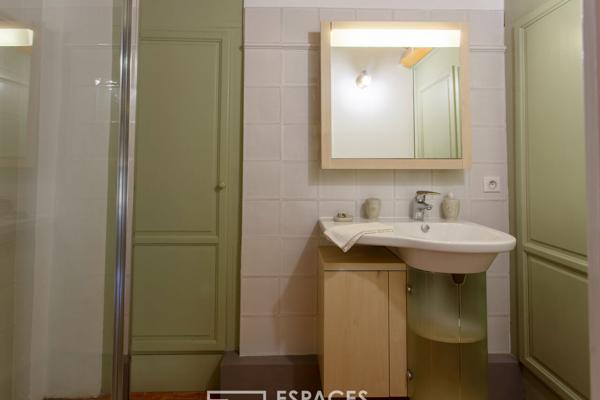 Appartement dans un château du XIIe siècle avec piscine