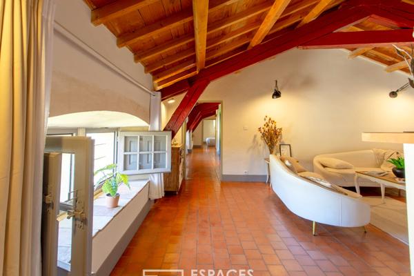 Appartement dans un château du XIIe siècle avec piscine