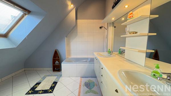 Maison de 206 m² à Saint-Goustan avec maisonnette d'invités attenante