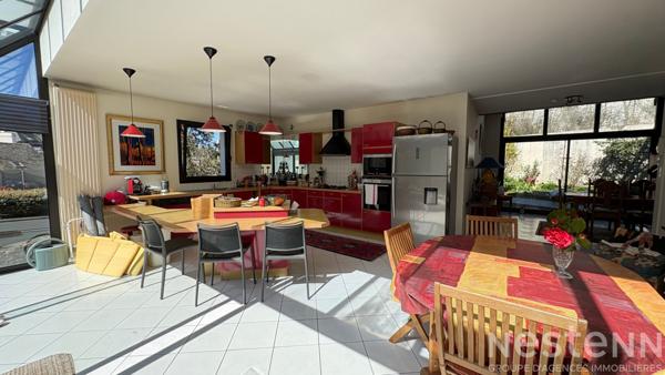 Maison de 206 m² à Saint-Goustan avec maisonnette d'invités attenante