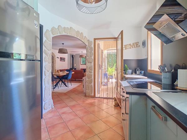 Charmante maison de plain pied à vendre Monteux 4 pièces avec piscine