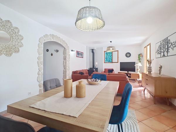 Charmante maison de plain pied à vendre Monteux 4 pièces avec piscine