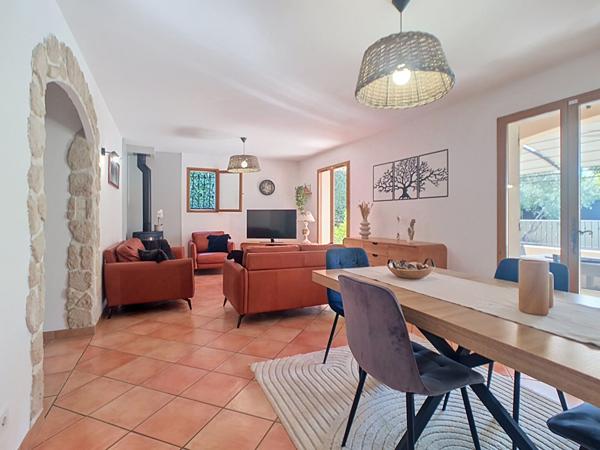 Charmante maison de plain pied à vendre Monteux 4 pièces avec piscine