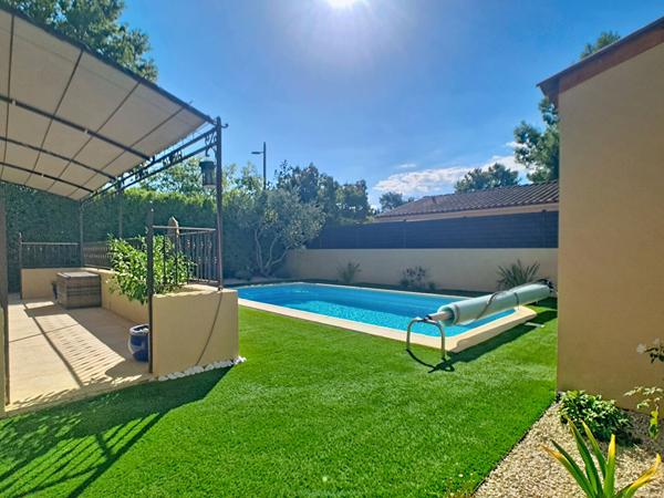 Charmante maison de plain pied à vendre Monteux 4 pièces avec piscine