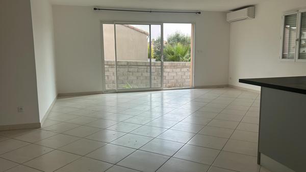 Maison à VAUVERT, 30600 - 4 pièces 90m²