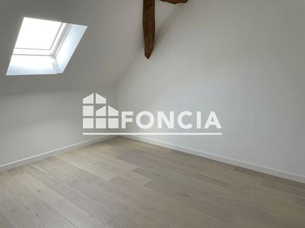 Location Appartement 3 pièces 89.8 m² - 48 ALLEE DU CRET DE L'AIGUILLON Collonges 01550