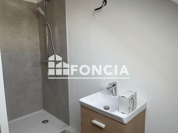 Location Appartement 3 pièces 89.8 m² - 48 ALLEE DU CRET DE L'AIGUILLON Collonges 01550