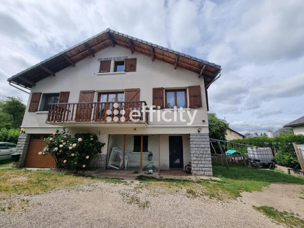 Maison
         7 pièces
        - 113 m² Exclusivité 210 000 € *